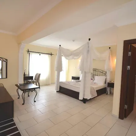 Otel Cachet - Adult Only +14